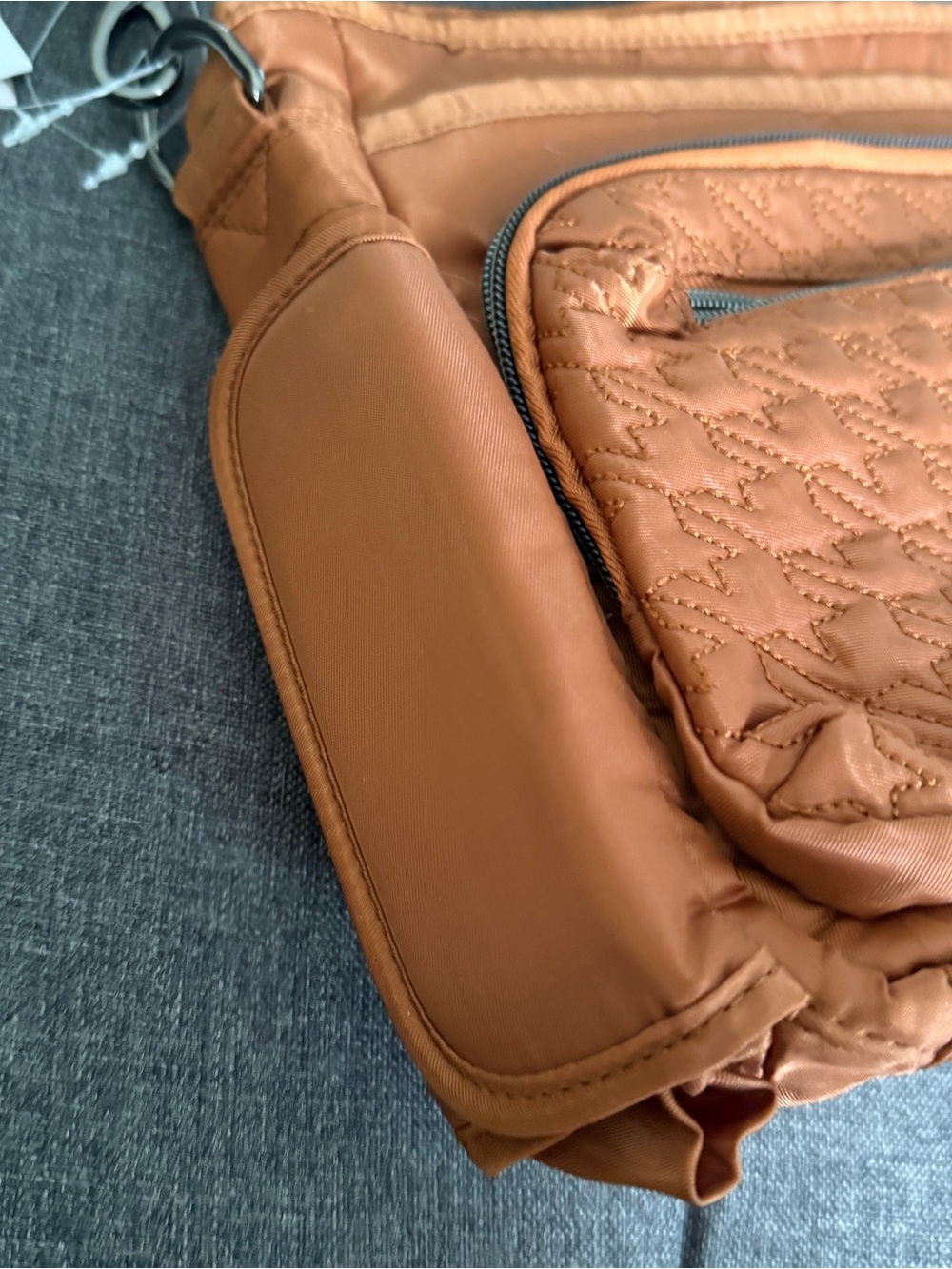 NWT Lug Shimmy SE Crossbody Purse in Copper Brown - Picture 10 of 11